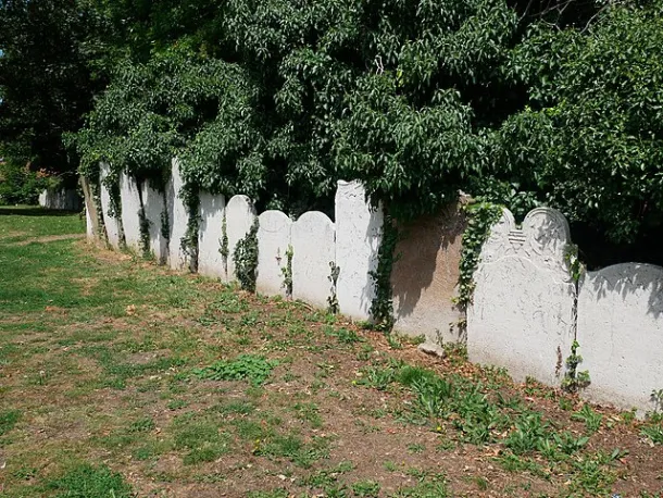 640px gravestones to the east of minster abbey  isle of sheppey